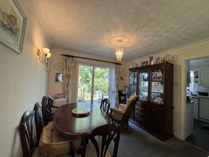 DINING ROOM- click for photo gallery